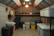 Пластиковый погреб: быстрый способ хранить запасы без лишних забот