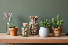 Recycler et upcycler : Giving Objects a Second Life — A Friendly Guide to Sustainable Creativity