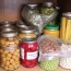 Stocking Food for the Long Term (Stocker de la nourriture pour le long terme): Canning, Freezing, and Practical Strategies