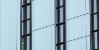 Фасадные системы: как выбрать, спроектировать и обслуживать внешний слой здания